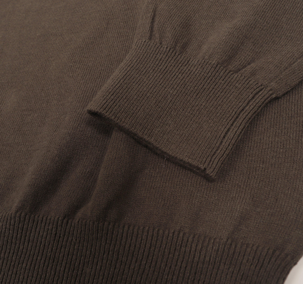 Crest V-Neck Sweater - Swedteam Green - Swedteam