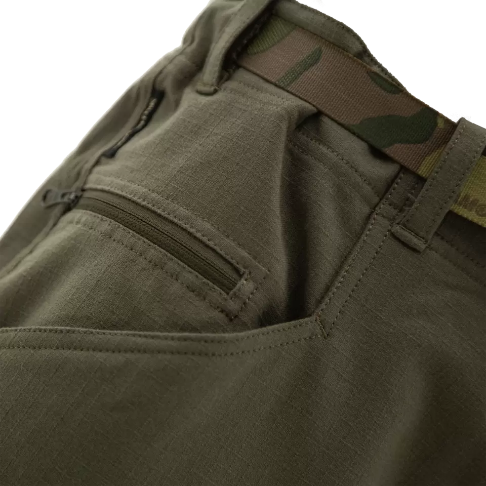 GOLDECK SHORTS - Carinthia - Olive
