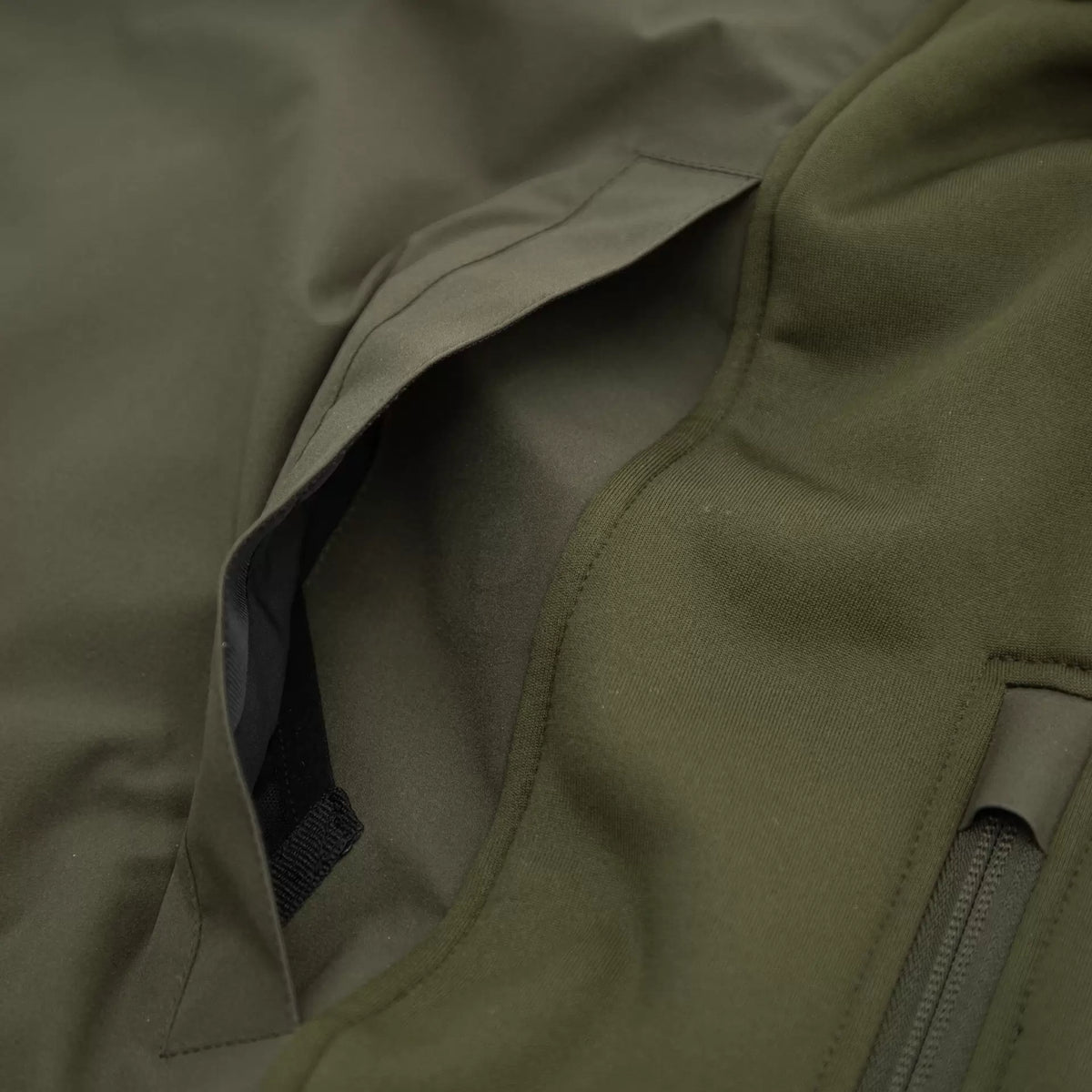 G-LOFT ULTRA HOODIE - Carinthia - Olive