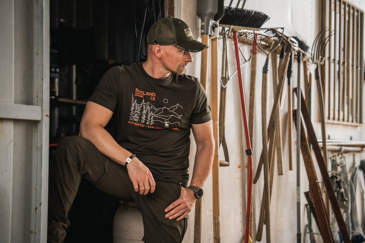 Landscape T-shirt Pine green - Seeland