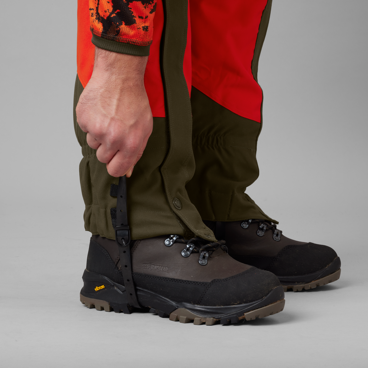 Wildboar Pro - gaiters Orange blaze/Willow green - Härkila