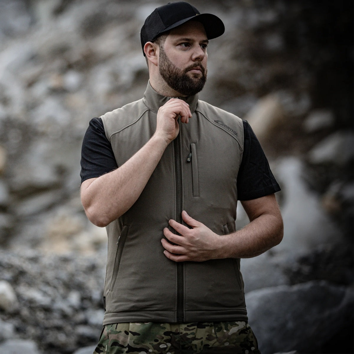 LOFTSHELL VEST - Carinthia - Black