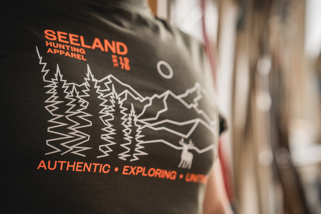 Landscape T-shirt Pine green - Seeland