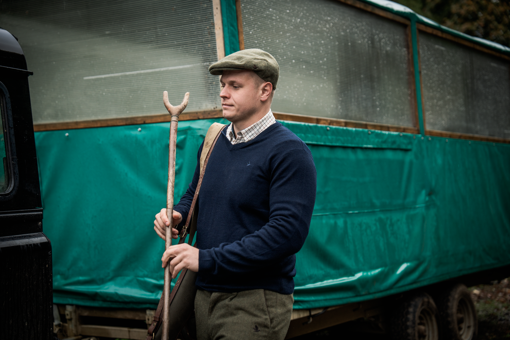 Pine V-Neck Pullover - Merlot