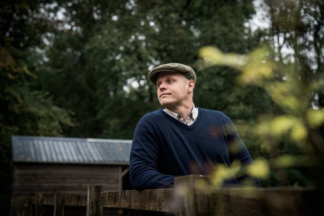 Pine V-Neck Pullover - Dark Sapphire