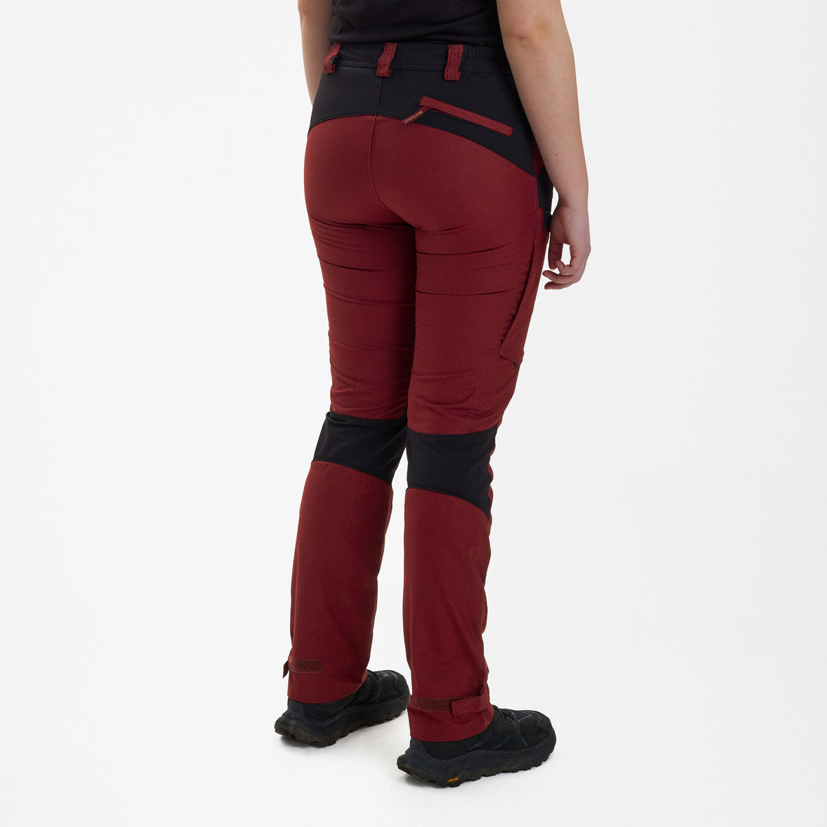 Lady Ann Bukser - Red - Deerhunter
