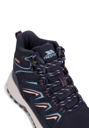 Janick - Navy - Trespass