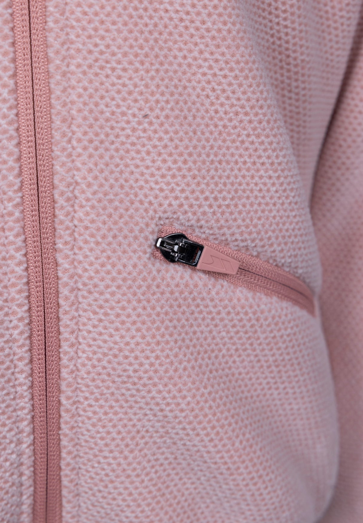 Tryllis - Mid Rose - Trespass
