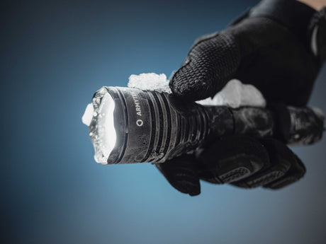 Armytek Viking Pro Magnet USB - Varm - 2050 lm - 11°:40°