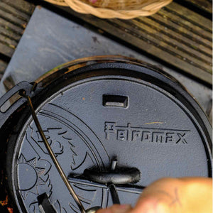 Petromax Dutch Oven ft3 with a flat base - Petromax