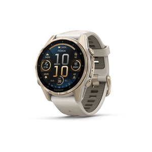 fēnix® 8 – 43 mm, AMOLED, Sapphire, Soft Gold med Fog Grey/Dark Sandstone silikonerem