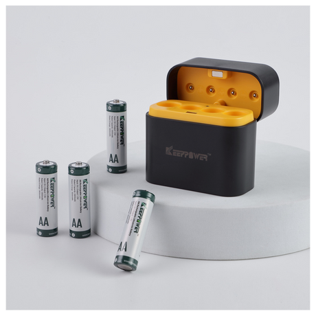 Keeppower i4 – 4 Rechargeable AA Batteries with Charger