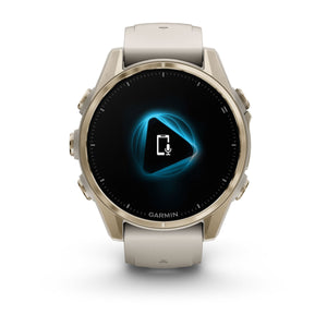 fēnix® 8 – 43 mm, AMOLED, Sapphire, Soft Gold med Fog Grey/Dark Sandstone silikonerem