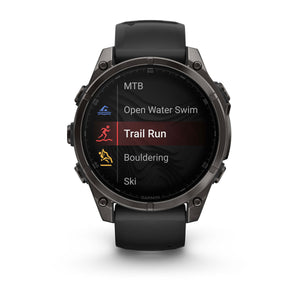 fēnix® 8 – 47 mm, AMOLED, Sapphire, Carbon Grey DLC-titanium med sort/Pebble Grey silikonerem