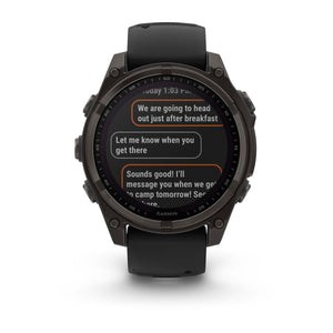 fēnix® 8 – 47 mm, Solar, Sapphire, Carbon Grey DLC-titanium med sort/Pebble Grey silikonerem