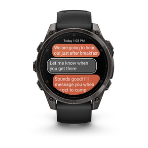 fēnix® 8 – 47 mm, AMOLED, Sapphire, Carbon Grey DLC-titanium med sort/Pebble Grey silikonerem