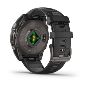fēnix® 8 – 47 mm, AMOLED, Sapphire, Carbon Grey DLC-titanium med sort/Pebble Grey silikonerem