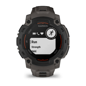 Instinct® E – 45 mm, Sort med Charcoal rem